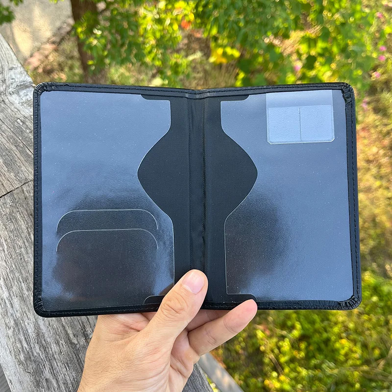Travel Essentials Nederland Pa - огляд і ціна Travel Accessories Passport Holder