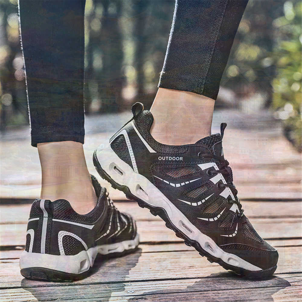 Sumer Round Tip Silver Sneaker - огляд і ціна Travel Accessories Gift Basket
