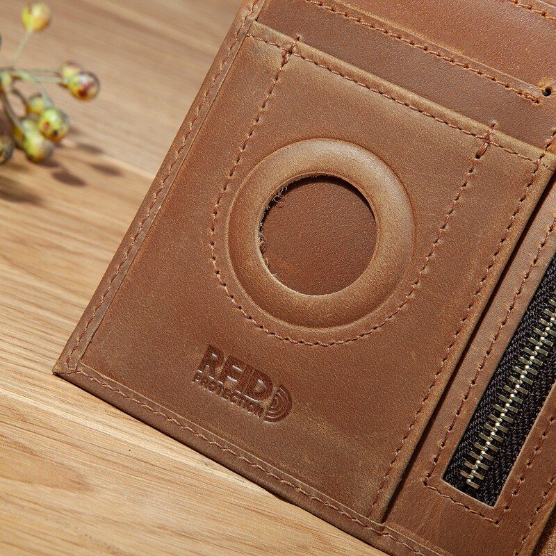 Fashionable Unisex Mad  Leathe - огляд і ціна Travel Accessories Passport Holder